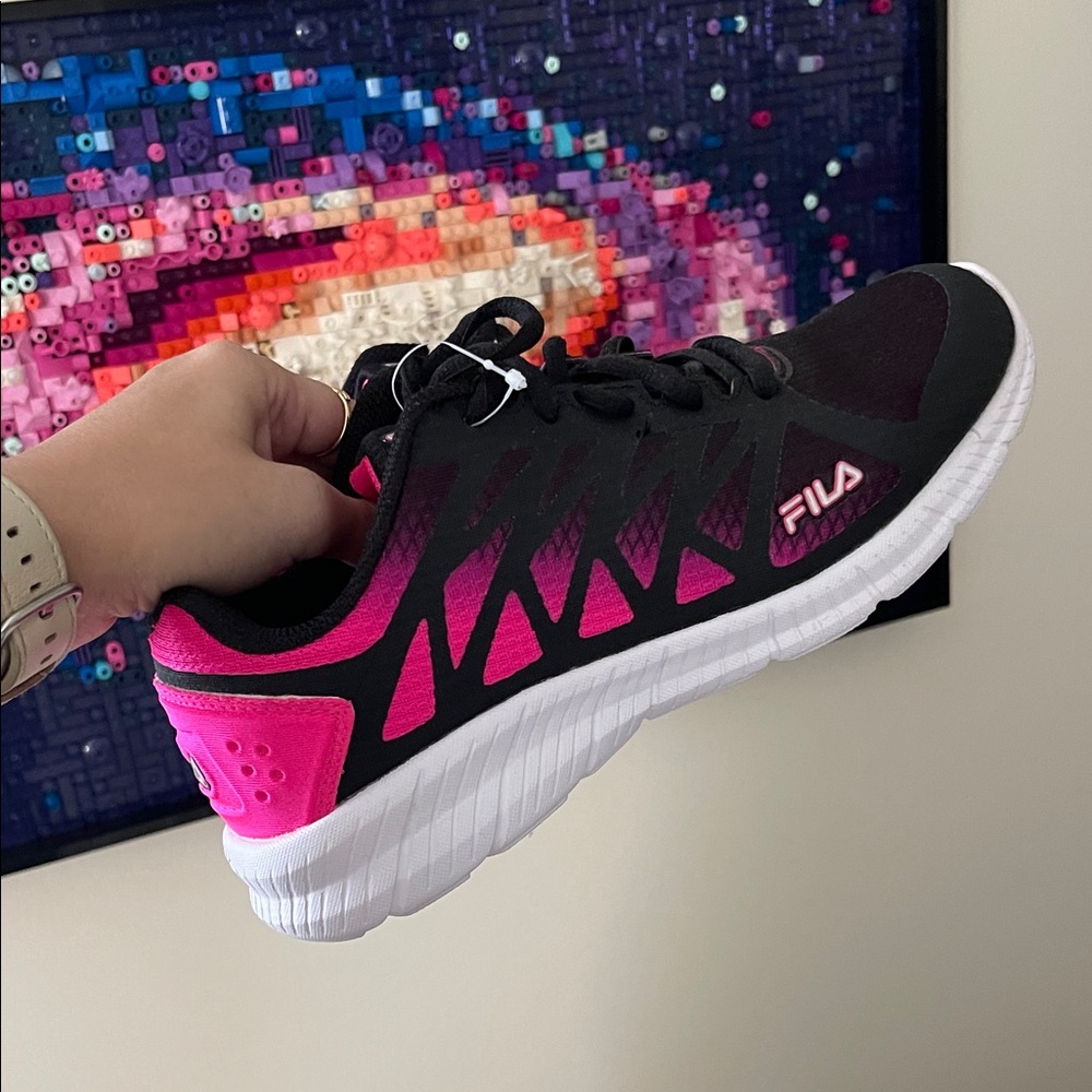 Fila Women's Black and Pink Athletic Shoes